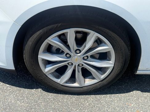 Used 2025 Chevrolet Malibu LT FWD image 11