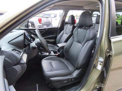 Used 2024 Subaru Forester Limited AWD/4WD image 21