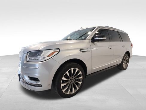 Used 2021 Lincoln Navigator Reserve w/ Luxury Package AWD/4WD image 6
