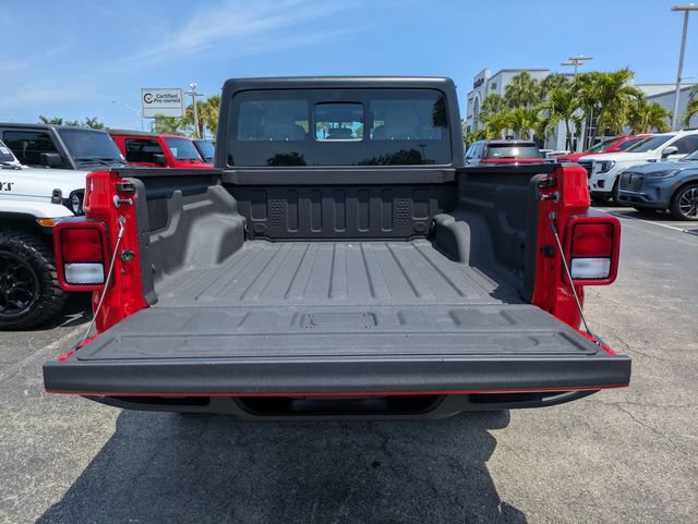 Used 2026 Jeep Gladiator Sport AWD/4WD image 8