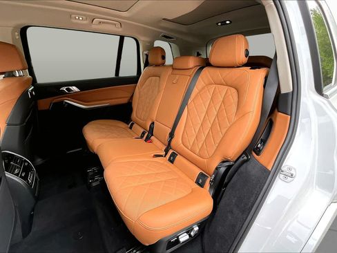 Certified 2024 BMW X7 xDrive40i AWD/4WD image 21