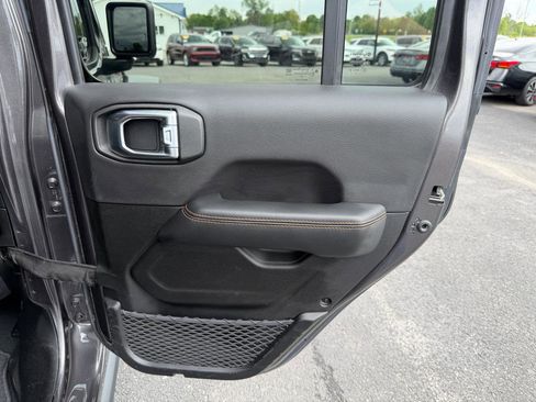 Used 2023 Jeep Gladiator Mojave w/ Cold Weather Group AWD/4WD image 18