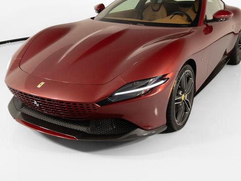 Certified 2022 Ferrari Roma image 10