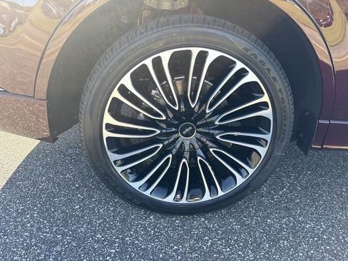 Used 2022 Lincoln Aviator Black Label w/ Dynamic Handling Package image 17