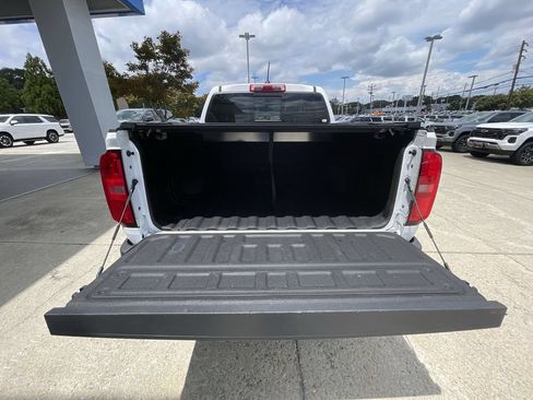 Used 2019 Chevrolet Colorado Z71 AWD/4WD image 24