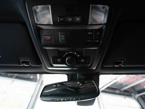 Used 2023 Toyota Tacoma TRD Off-Road w/ TRD Premium Off Road Package AWD/4WD image 18