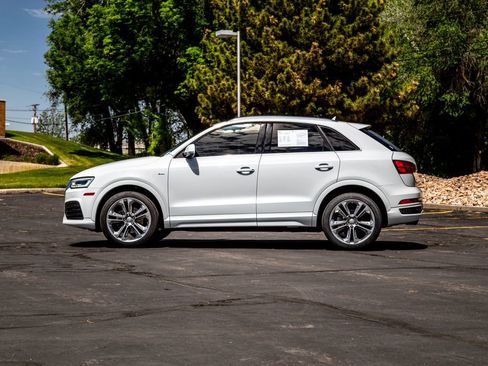 Used 2016 Audi Q3 2.0T Prestige w/ Prestige Package AWD/4WD image 2
