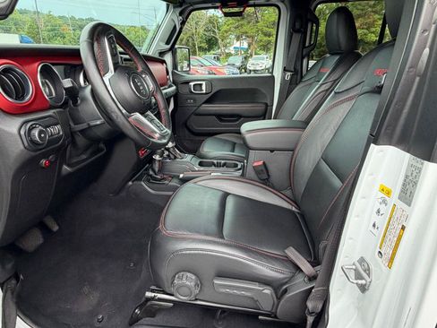 Used 2019 Jeep Wrangler Unlimited Rubicon AWD/4WD image 16