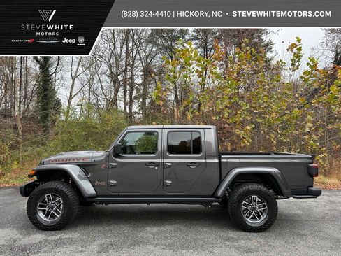 New 2026 Jeep Gladiator Mojave image 1