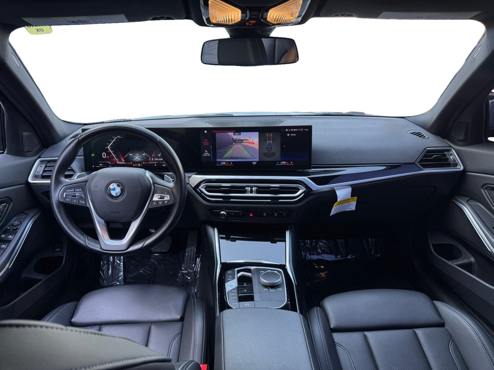 Used 2023 BMW 330i Sedan w/ Convenience Package RWD image 10