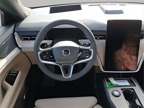 New 2025 Volvo EX90 Ultra image 5