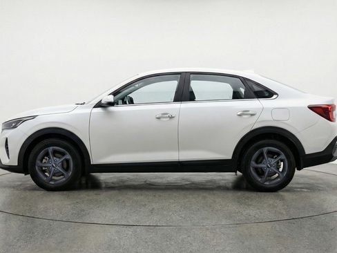 Used 2025 Kia K4 LXS image 5
