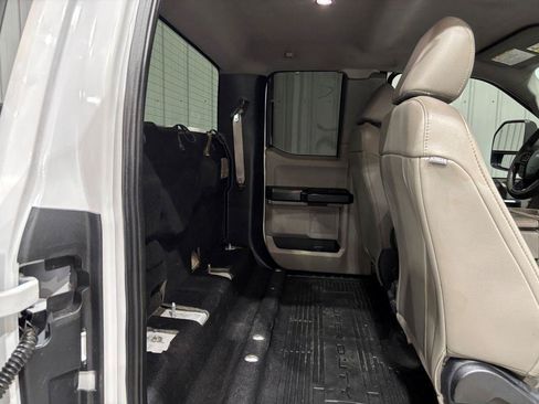Used 2017 Ford F250 XL w/ Power Equipment Group AWD/4WD image 14