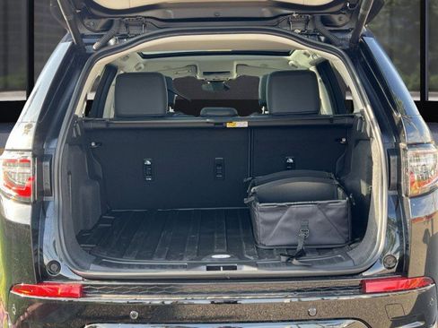 New 2025 Land Rover Discovery Sport S image 15