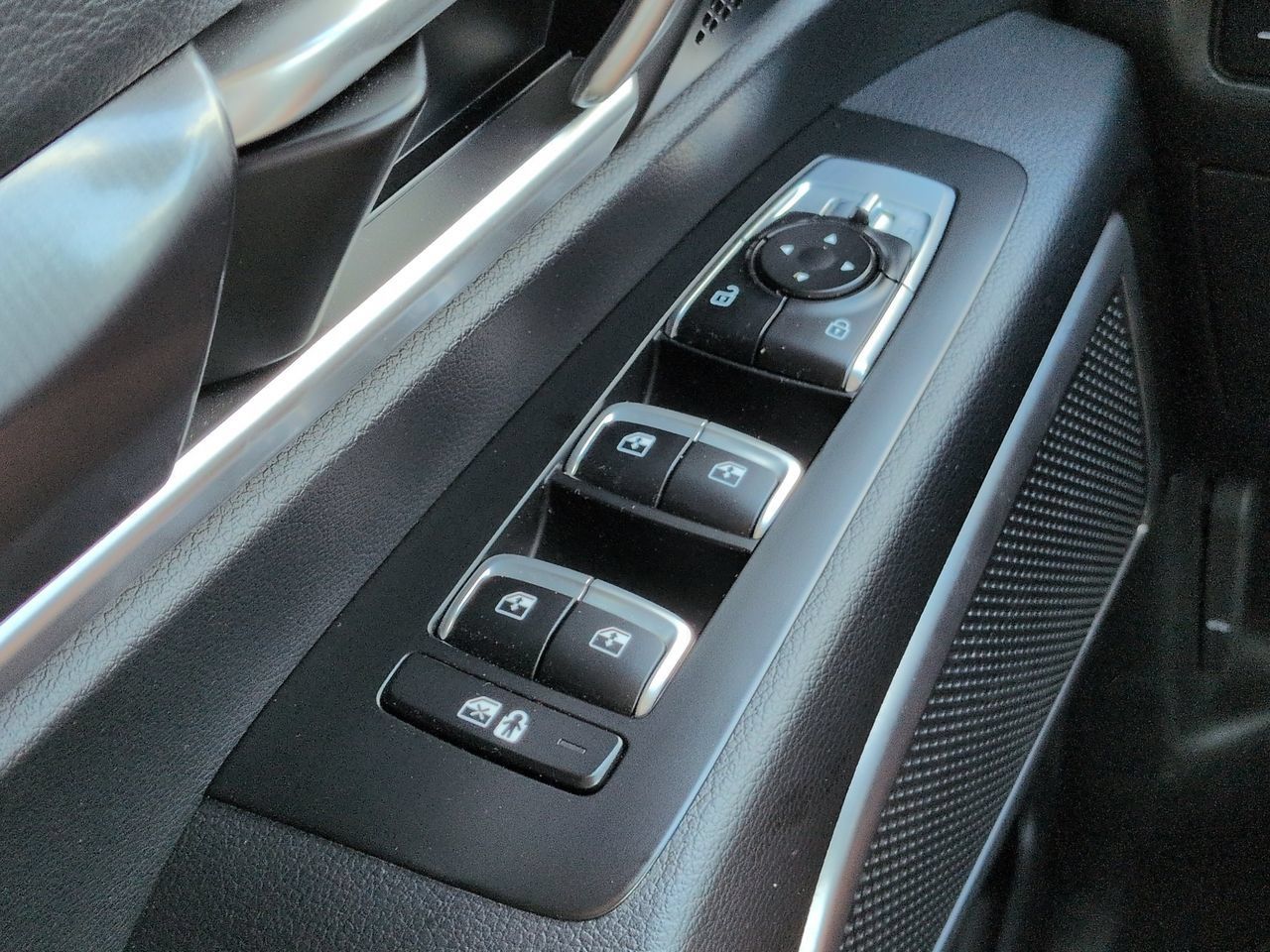 Used 2024 Kia Telluride S w/ S Sunroof Package FWD image 24