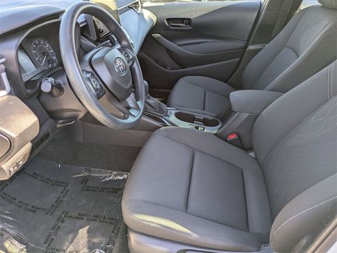 Used 2025 Toyota Corolla LE image 24