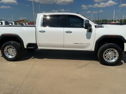 Used 2022 GMC Sierra 3500 Denali w/ Technology Package image 8