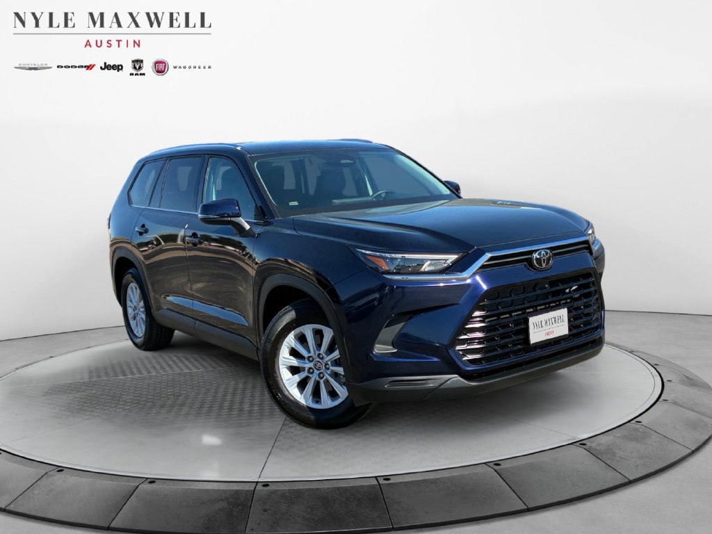 Used 2026 Toyota Grand Highlander AWD image 2