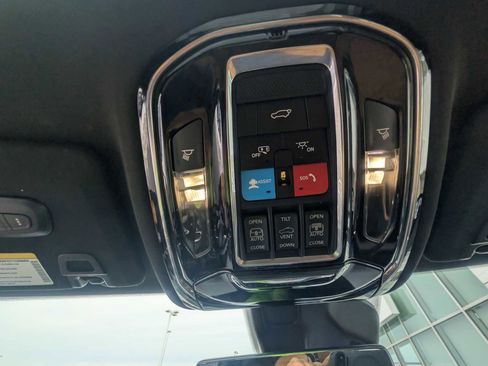 Used 2024 Jeep Grand Cherokee Summit w/ Advanced Protech Group IV image 17