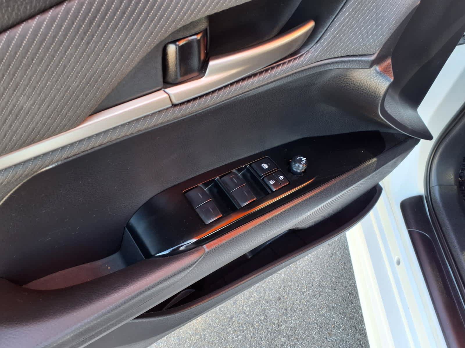 Certified 2025 Toyota Camry SE FWD image 15