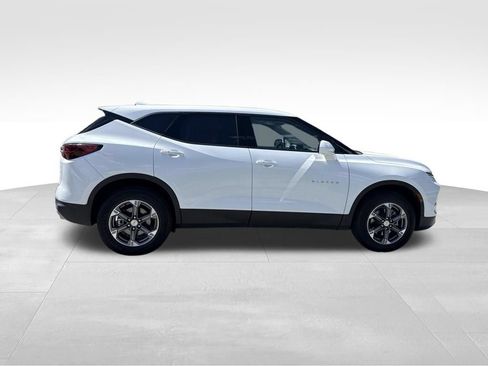Used 2025 Chevrolet Blazer LT AWD/4WD image 17