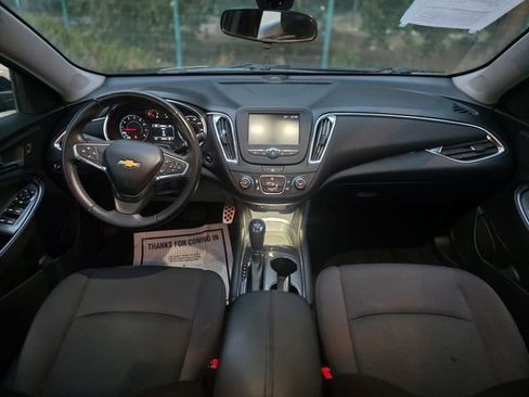 Used 2017 Chevrolet Malibu LT w/ Sport Package FWD image 28