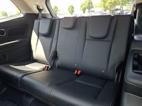 Certified 2023 Subaru Ascent Touring AWD/4WD image 11