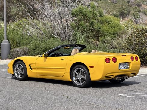 Used 2002 Chevrolet Corvette Convertible w/ Preferred Equipment Group2 RWD image 4