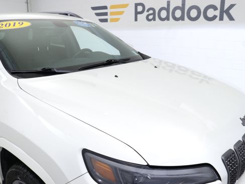 Used 2019 Jeep Cherokee High Altitude image 11