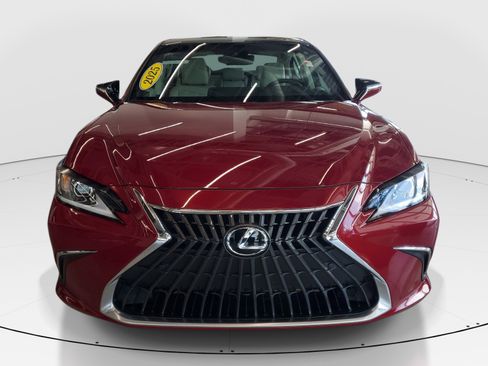 Used 2025 Lexus ES 350 w/ Premium Package image 2