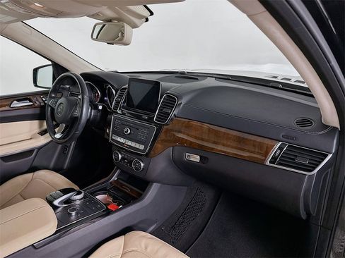 Certified 2019 Mercedes-Benz GLS 550 4MATIC image 31