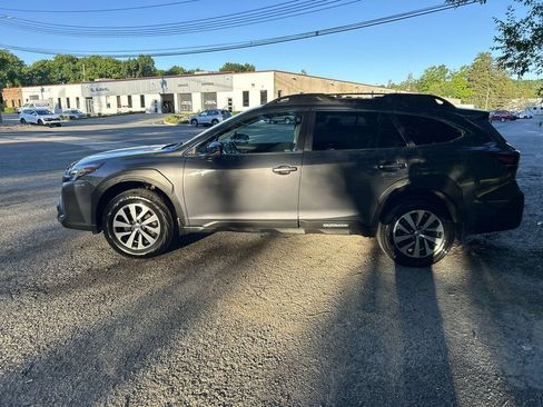 Certified 2023 Subaru Outback Premium AWD/4WD image 5