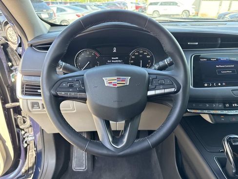 Used 2021 Cadillac XT4 Premium Luxury AWD/4WD image 26