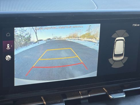 Used 2024 Kia Carnival EX image 33