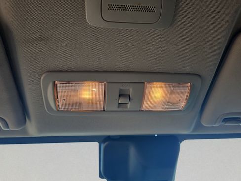 Certified 2024 Nissan Frontier SV AWD/4WD image 11
