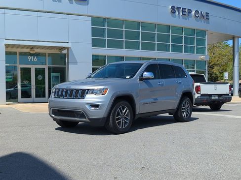 Used 2021 Jeep Grand Cherokee Limited w/ Luxury Group II RWD image 2