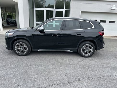 Used 2024 BMW X1 xDrive28i w/ Convenience Package AWD/4WD image 2