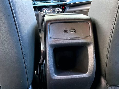 Used 2025 Chevrolet Trax RS w/ Driver Confidence Package image 11