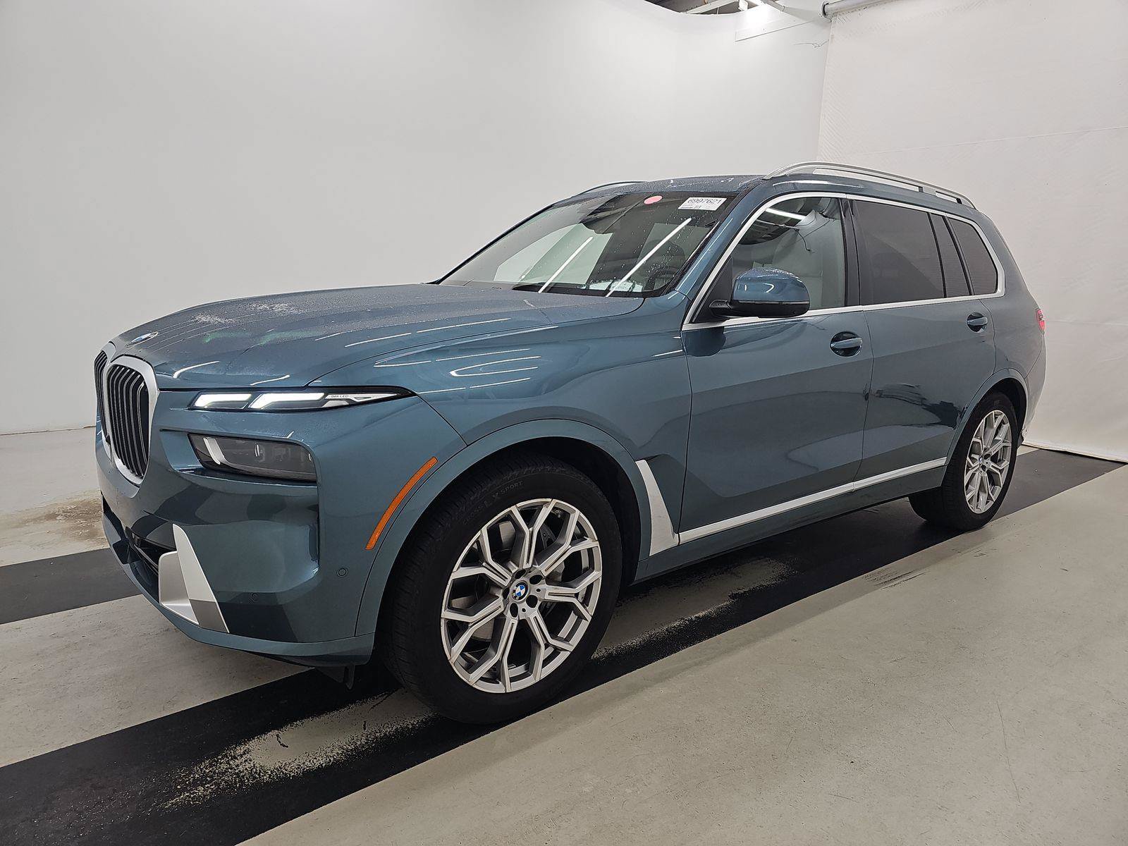 Used 2026 BMW X7 xDrive40i AWD/4WD image 1