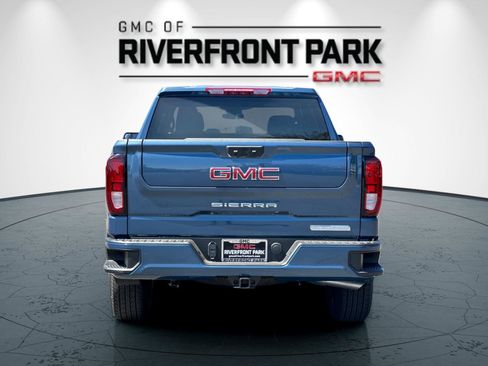 New 2025 GMC Sierra 1500 Elevation image 4