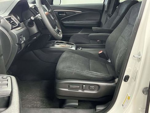 Used 2022 Honda Pilot Sport image 16