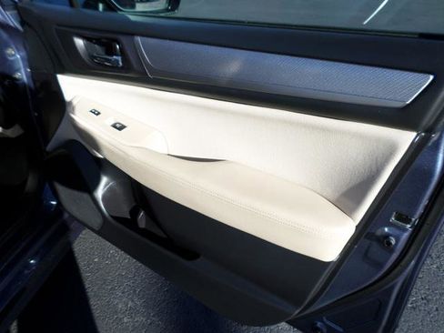 Used 2017 Subaru Legacy 2.5i Premium image 29