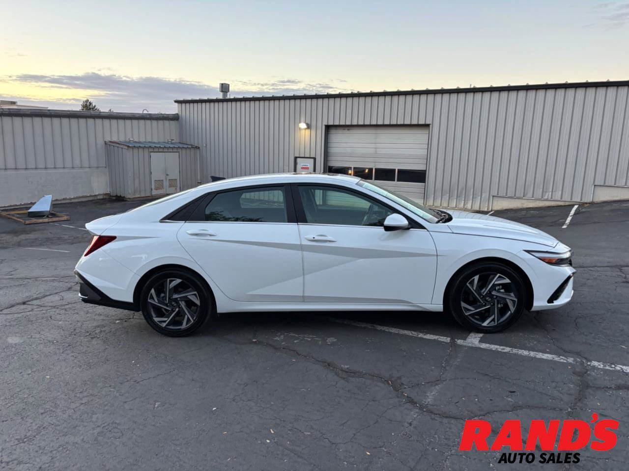 Used 2024 Hyundai Elantra SEL w/ Convenience Package FWD image 1