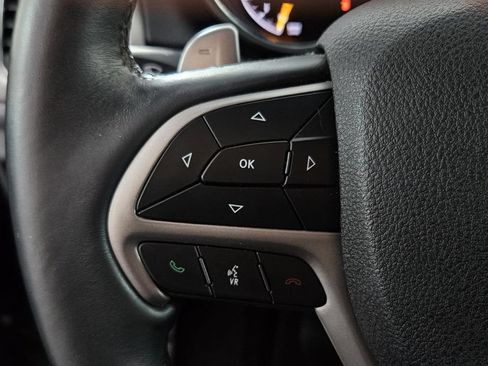 Used 2017 Jeep Grand Cherokee Altitude AWD/4WD image 11