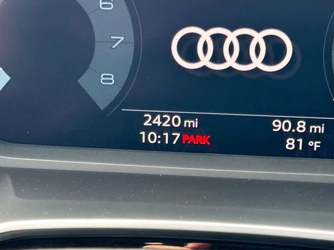 Used 2025 Audi Q3 2.0T Premium w/ Convenience Package AWD/4WD image 31