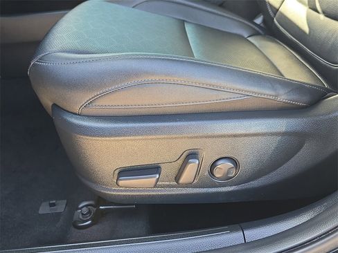 Certified 2025 Kia Seltos EX w/ EX Sunroof Package image 23