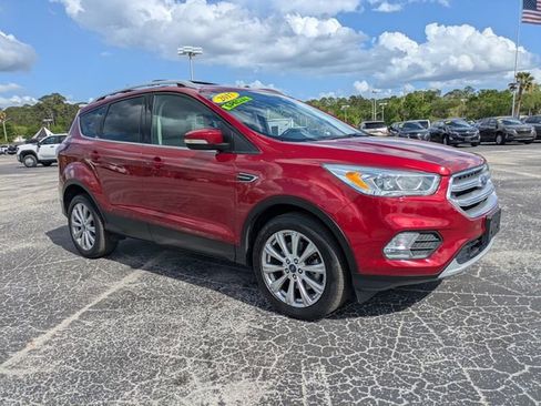 Used 2017 Ford Escape Titanium image 1