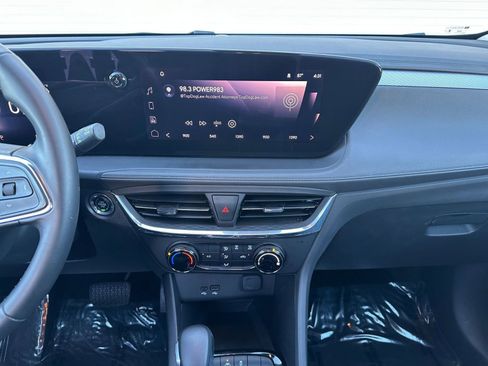 Used 2025 Buick Encore GX Preferred image 18
