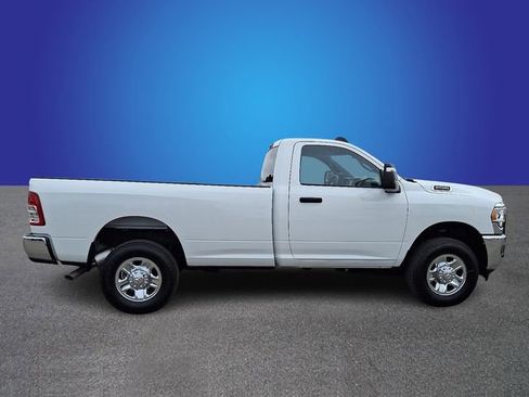 Used 2024 RAM 2500 Tradesman w/ Chrome Appearance Group image 4
