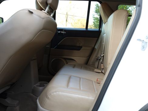 Used 2016 Jeep Patriot High Altitude image 38